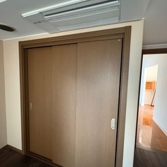 展示場　内枠付きTOSTEM 木製スライドドア ドア３枚　引き取り限定の画像