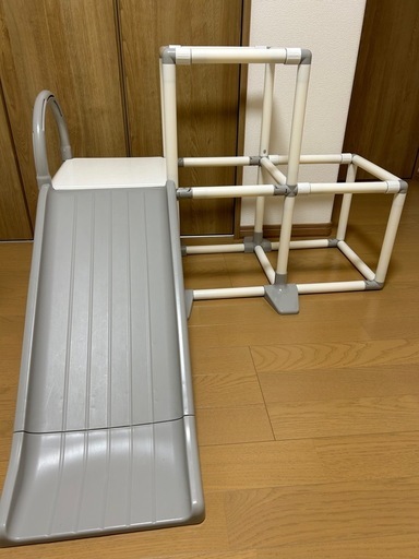ジャングルジム付き滑り台