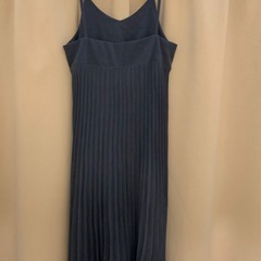 ダークブループリーツキャミワンピの画像