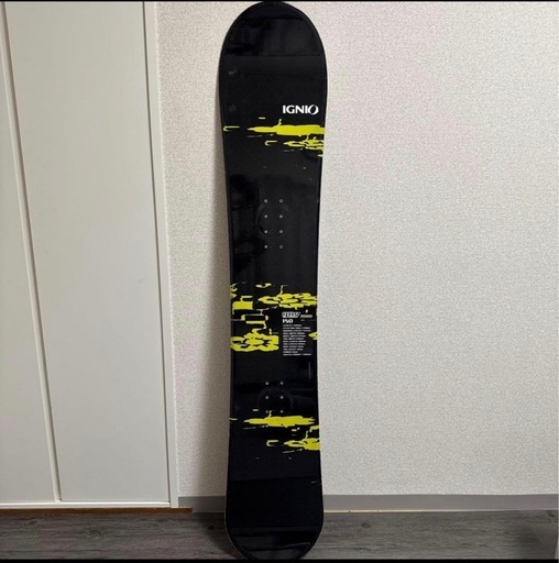 IGNIO スノーボード150cm 初心者やグラトリ向きキャンバー (にの