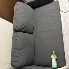 IKEA　グレー　2人掛け ソファの画像
