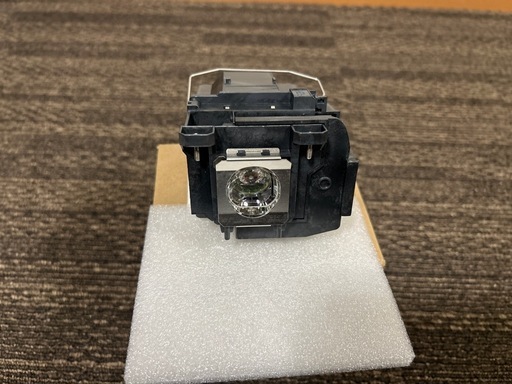 【美品】EPSON EH-TW6700W 本体・付属品・汎用ランプセット