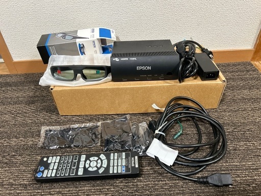 【美品】EPSON EH-TW6700W 本体・付属品・汎用ランプセット