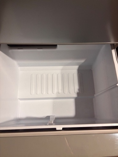 【値下げ • 2/15まで・動作良好】SHARP 冷蔵庫 3ドア 350L（SJ-W351C-S）