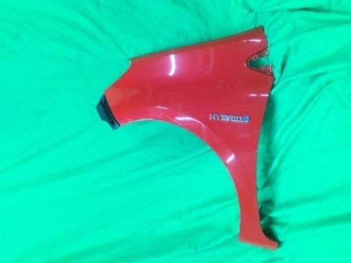 車のパーツ Left Front Fender S for Toyota Aqua DAA-NHP10 1NZ-FXE 3P0 53812-52410