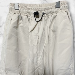 【新品】ベージュ カーゴパンツ Lサイズ ゴムウエスト 快適 フィットの画像
