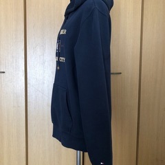 TOMMY HILFIGER メンズ　パーカー　M 美品の画像
