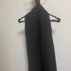 軽やかに包む、薄手あったか大判ストール｜220×90｜ブラック｜ZARA系 の画像