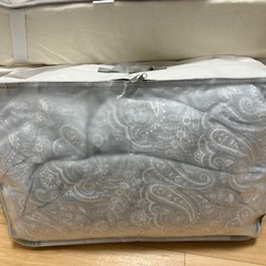 掛け布団と枕の画像