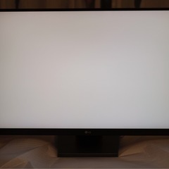 27型4Kモニターとモニターアームの画像