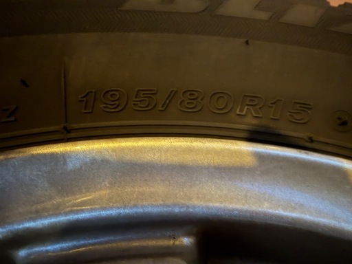 ハイエース　ホイールタイヤセットBLIZZAK  VL10