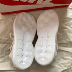 WMNS NIKE KWAZI      ナイキ クワザイ スニーカー シューズの画像