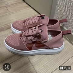 新品未使用ナイキ25センチの画像