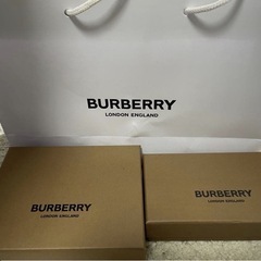 正規品バーバリー小銭入れカードケースの画像