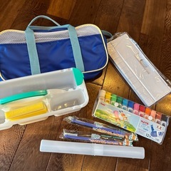 新品！入学準備に！ペンテル　絵の具セットの画像