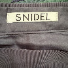 SNIDELスナイデル　スカートの画像