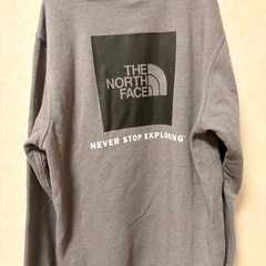 ノースフェイスパーカーの画像