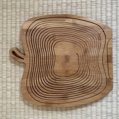木のりんごの小物入れ　（折りたたみ）の画像