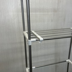 【リユース☆エコちょっぷ】突っ張り式 ハンガーラック 収納棚付き の画像