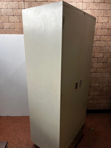 ハンガー付き収納棚 オフィス家具 ロッカー