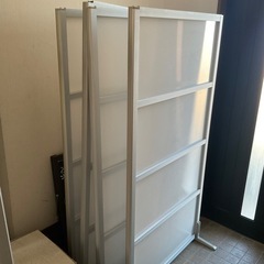  2／22現在募集中！6枚セットパーテーション引き取り希望です。の画像