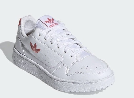 adidas スニーカー　25.5cm