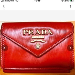 PRADAコンパクトウォレット　プラダ三つ折り財布 赤色値交渉不可
の画像