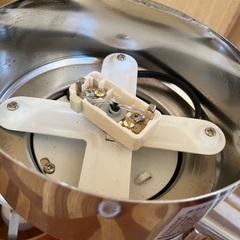 折りたたみ式シーリングスポットライト　電球付きの画像