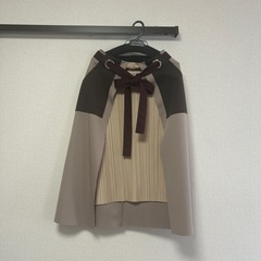 冬のコートとスカートの画像