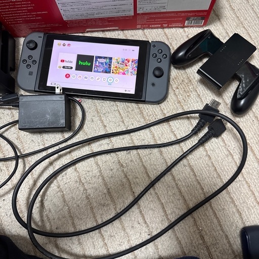 Nintendo Switch本体、グレー、ドックとコントローラー付属