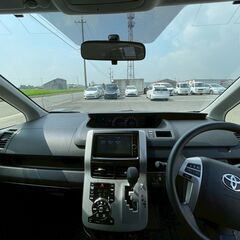 ファミリーカー★トヨタヴォクシーの画像