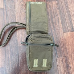 PORTER/吉田カバン　カーキ ナイロン ショルダーバッグの画像