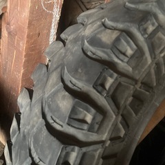 MTタイヤ マキシス クリーピーの画像