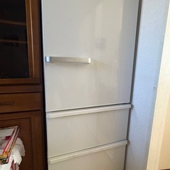 キレイな冷蔵庫の画像