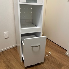 食器棚、炊飯器棚の画像