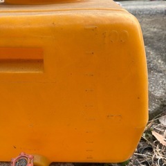 100L タンクの画像