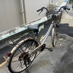 乗れれば良い方向け〜😅　24インチ　　　　　　ママチャリ♪ 説明文必須❗️の画像