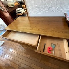 【商品説明必読】勉強机 とキャビネットの画像