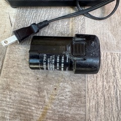マキタ7.2v バッテリーと充電器　純正の画像