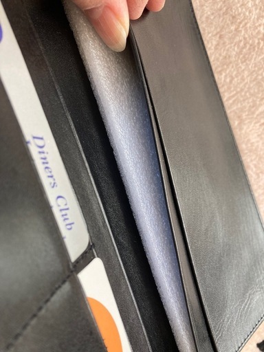 MCM ロゴ　ブラックレザー長財布　カードポケット付き