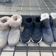 無料　中古　冬用ブーツ　子供用３点セットの画像