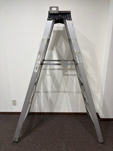 ビルスター　　　アルミ合金製脚立
