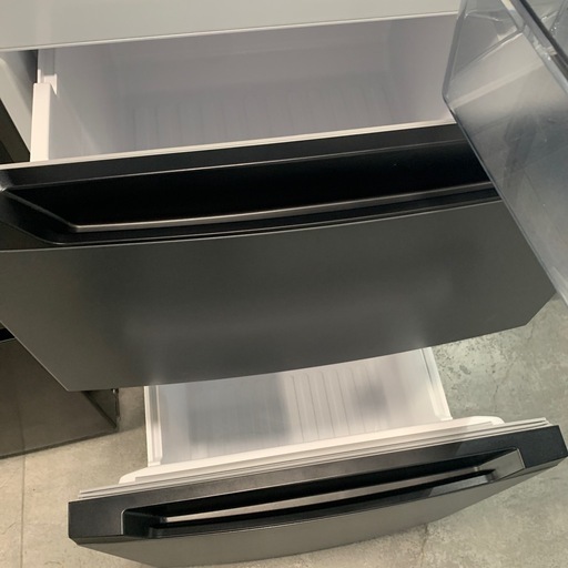 【ジモティー割】美品　SHARP 2025年製　317L ノンフロン冷凍冷蔵庫（ID1795）