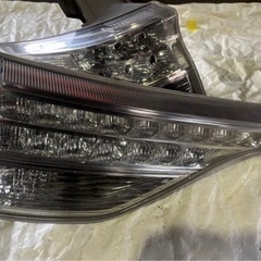 トヨタ　エスティマ　ACR50 中期純正クリアテールランプ左右セット中古品の画像