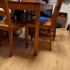 IKEA　ダイニングテーブル、イス４脚の画像