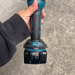 取引者決定しました   ]マキタ　ライト　バッテリー付きの画像