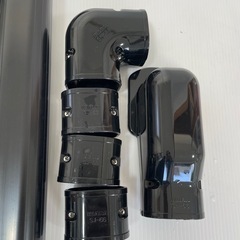 黒！エアコン化粧カバー一式（2m×2本＋パーツ多数）2023年製エアコン現場より【DIY・補修に】の画像