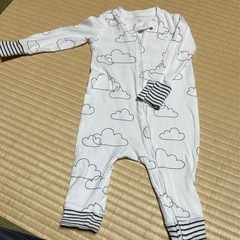 baby GAP 雲柄ロンパース　6ヶ月から9ヶ月の画像