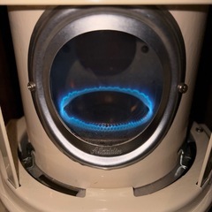 アラジンブルーフレームストーブの画像