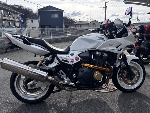 cb1300スーパーボルドール限定車白